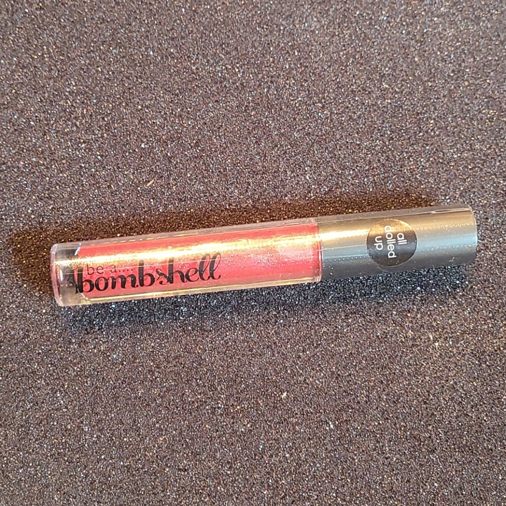 Be a Bombshell Lip Gloss